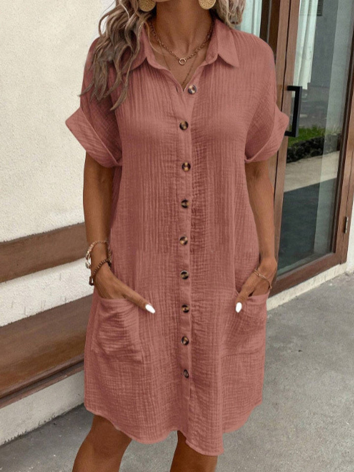 Robe d'été femme, style midi fluide et élégant, idéale pour un look décontracté ou plus habillé. Confort absolu.