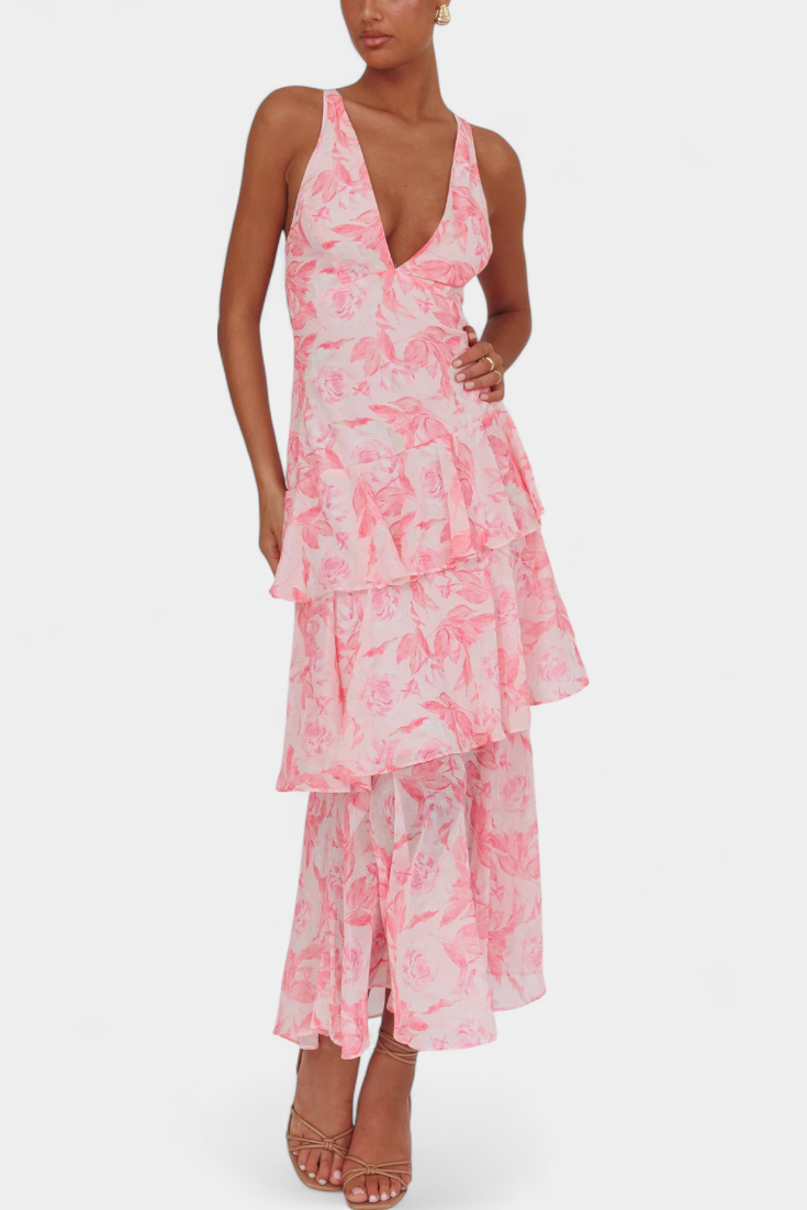 Robe rouge longue fluide femme, décolleté en V. Vêtement femme élégant, confort, parfaite pour occasion spéciale.