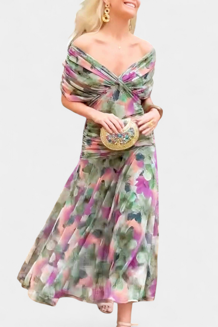 Élégante robe longue pour femme, col V, imprimé floral éclatant. Pour soirées d'été et événements.