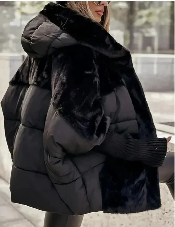 Veste doudoune femme hiver, chaude et confortable, coupe oversize avec capuche douillette fausse fourrure.