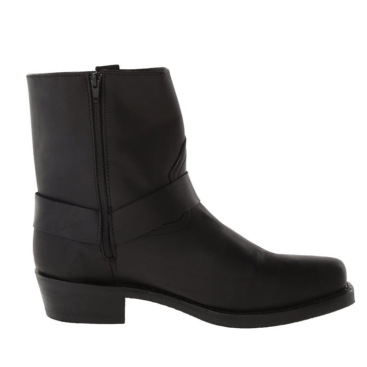 Paire de bottes cowboy mi-mollet pour homme, parfaites pour un style western affirmé et confortable.