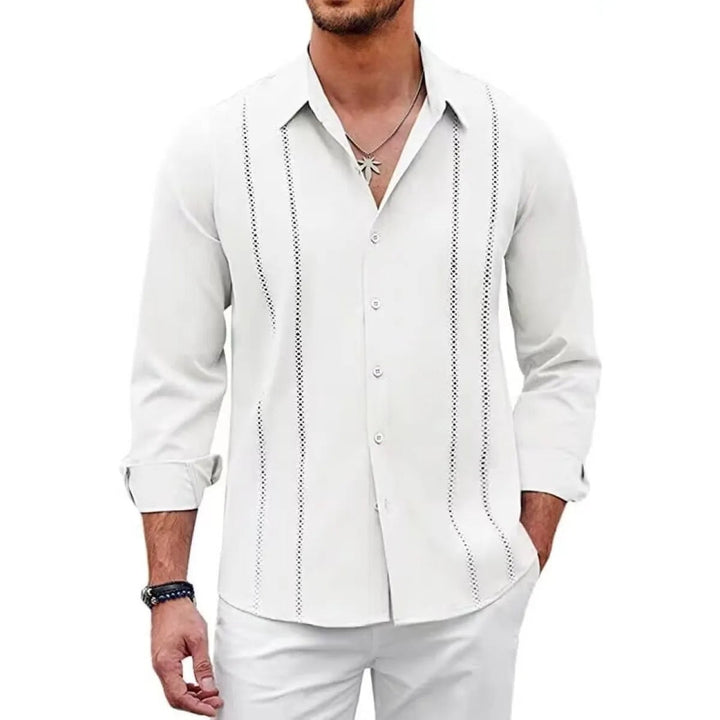 Chemise homme élégante coupe slim, manches longues, ultra confortable et sans repassage pour un look impeccable.