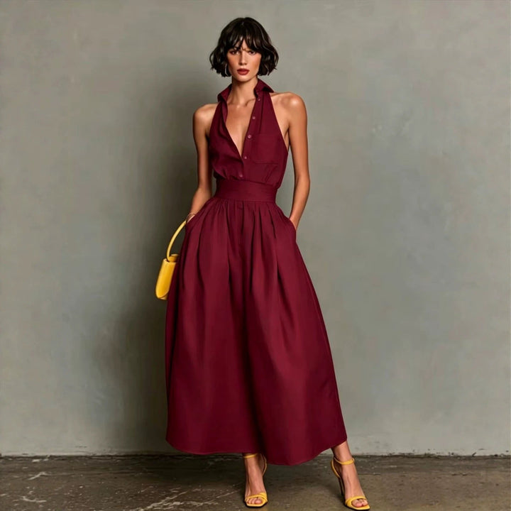 Robe longue élégante à col chemise pour femme, coupe fluide plissée. Tenue chic pour l'été.