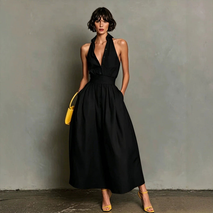 Robe longue femme sans manches, col chemise, taille haute. Modèle plissé fluide printemps/été.