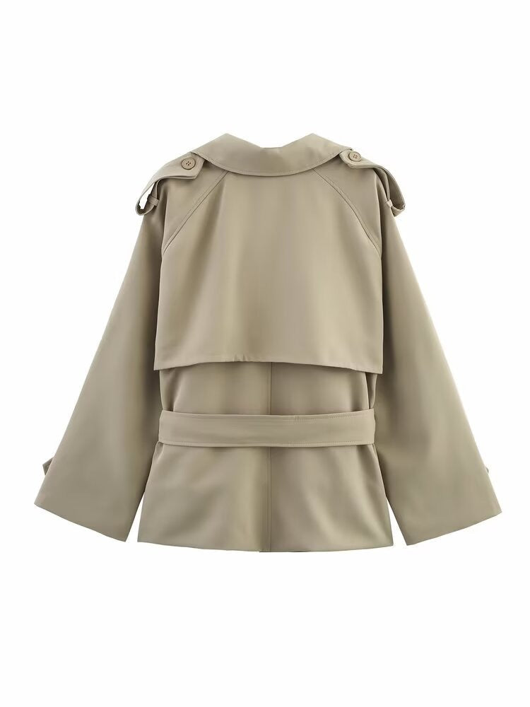 Veste mi-saison femme décontractée et chic, coupe-vent court polyvalent pour tout look féminin.