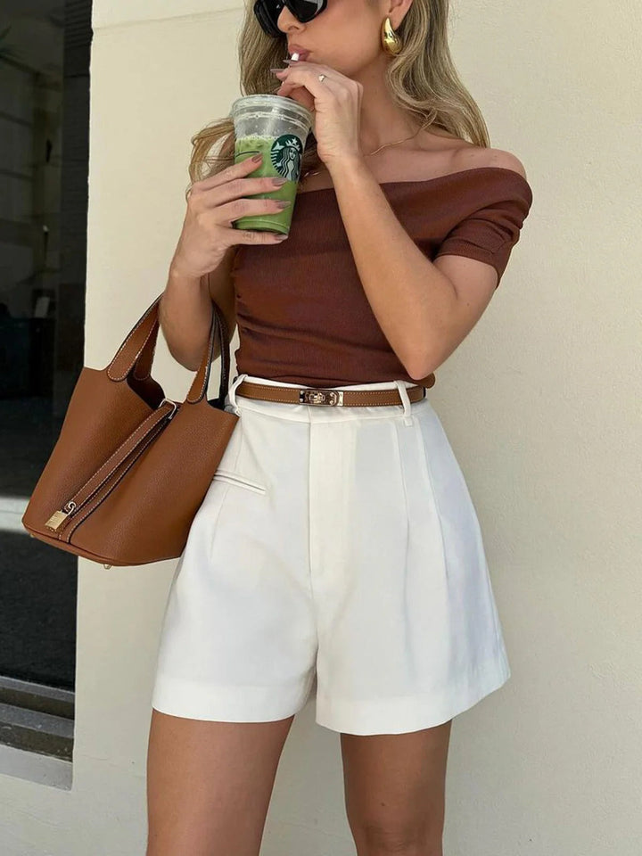 Short femme décontracté avec design jambes larges, chic et confortable pour l'été.