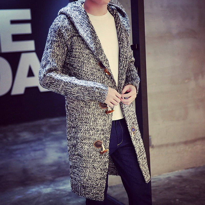 Cardigan homme chaud et confortable, coupe longue, avec capuche. Parfait pour l'hiver et l'automne, look moderne.