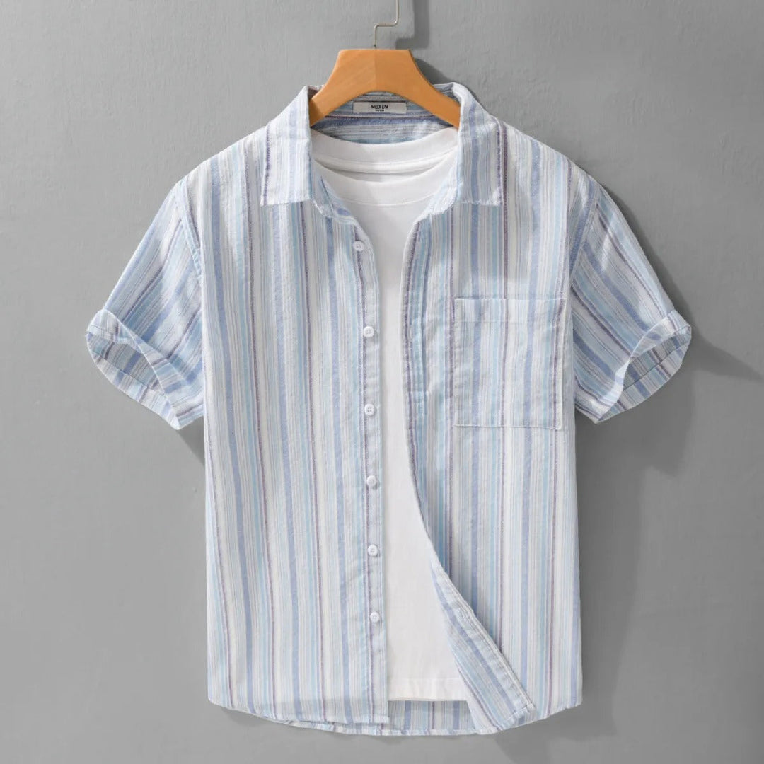 Chemise homme décontractée à manches courtes, légère et respirante, idéale pour l'été et les vacances.