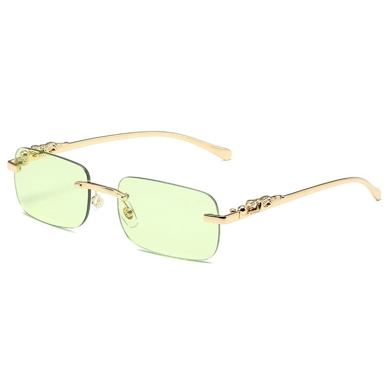 Lunettes de soleil homme vintage élégantes, verres anti-reflets pour protection UV. Style moderne et décontracté.