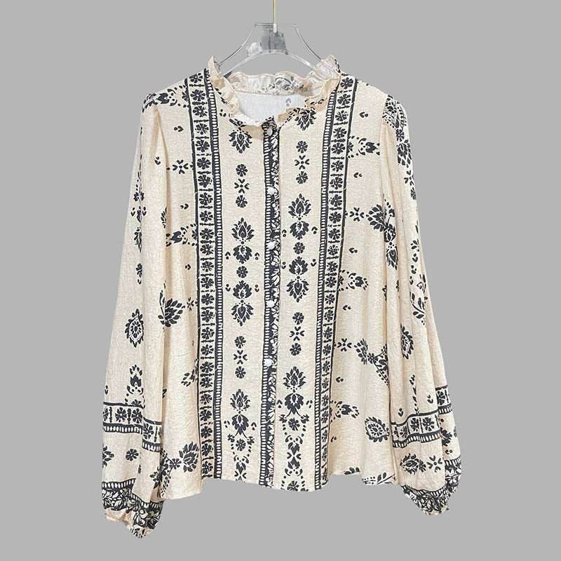 Vêtement femme bohème, blouse brodée pour un look chic et décontracté, parfait pour printemps-été.
