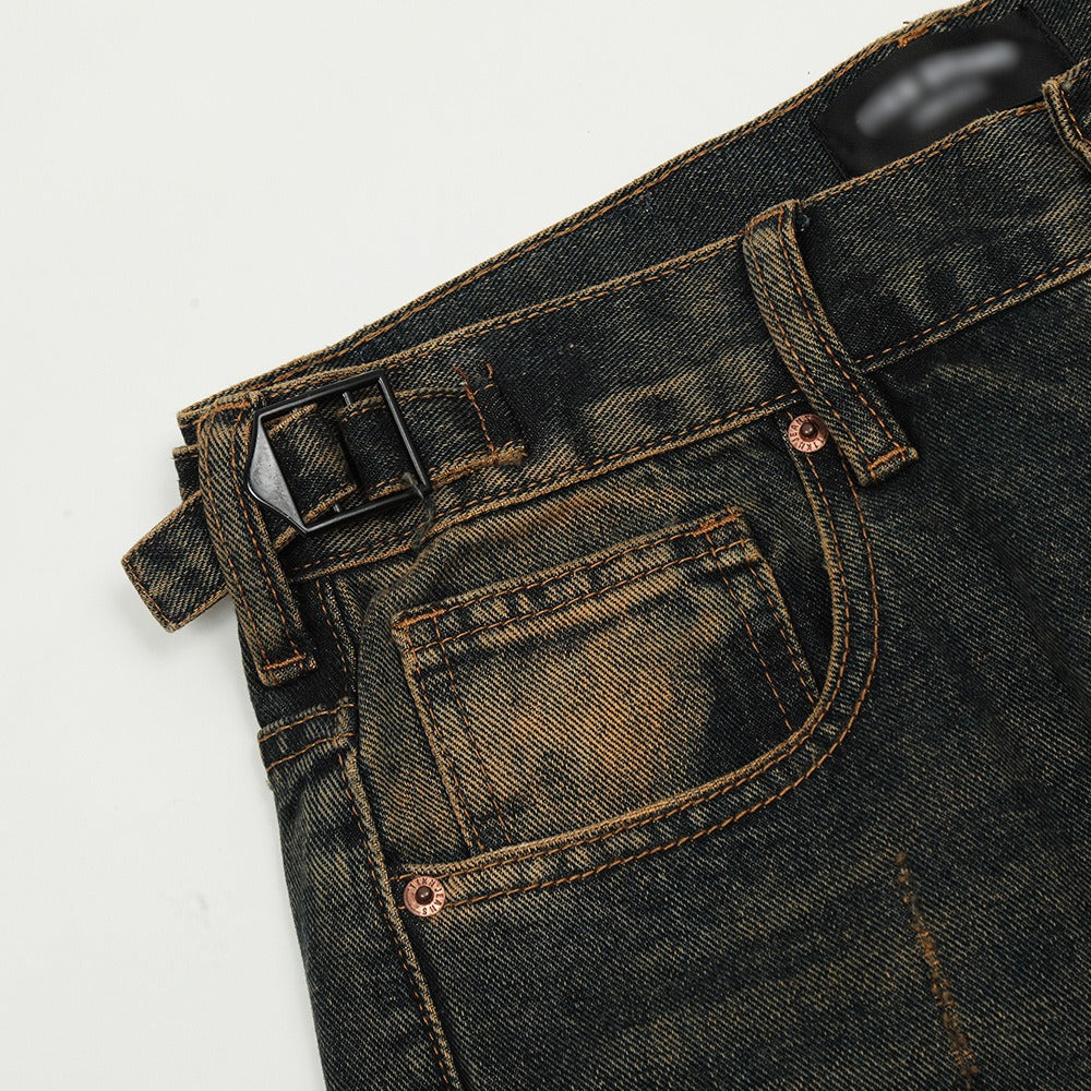 Jean homme délavé style urbain, coupe droite. Idéal pour un look décontracté et authentique au quotidien.