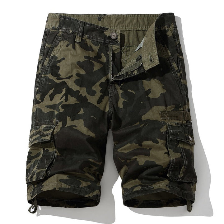 Short cargo homme camouflage robuste, avec un imprimé militaire authentique et des poches fonctionnelles pour tout usage.