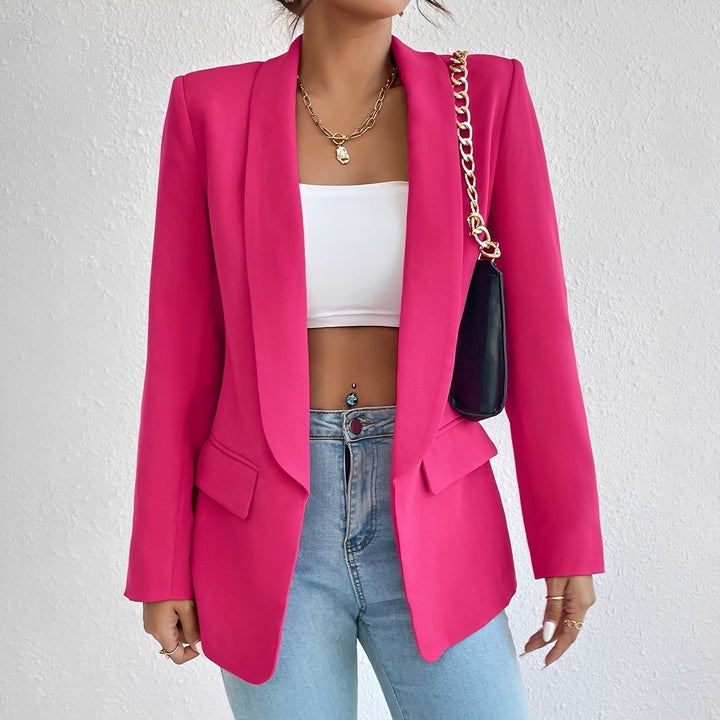 Veste blazer femme polyvalente, idéale pour un look professionnel ou casual chic tendance. Mode féminine.