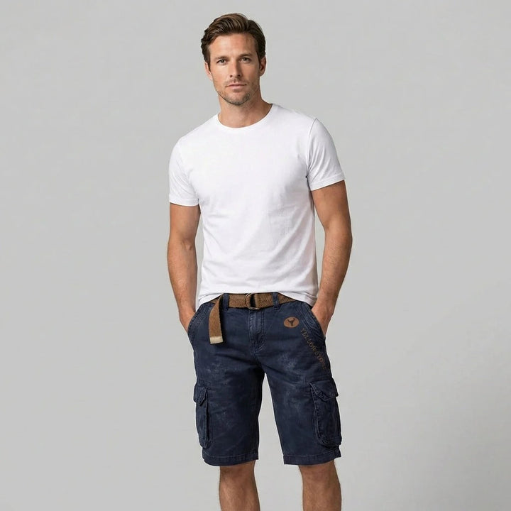 Confortable short homme cargo longueur genou, idéal pour printemps et été, style décontracté.