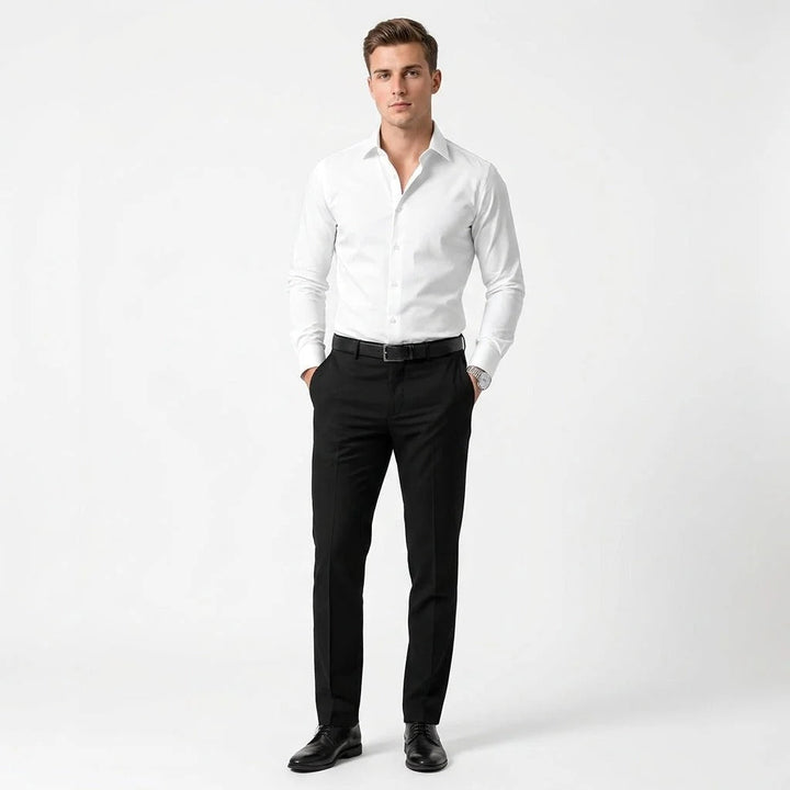 Chemise homme chic à manches longues avec col revers distinctif. Idéale pour un look professionnel ou élégance décontractée.