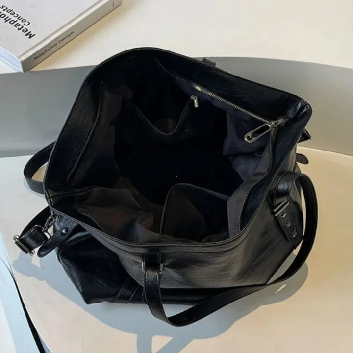 Sac à main Inka chic et moderne, accessoire de mode pour étudiante. Grand cabas en cuir synthétique, très pratique.