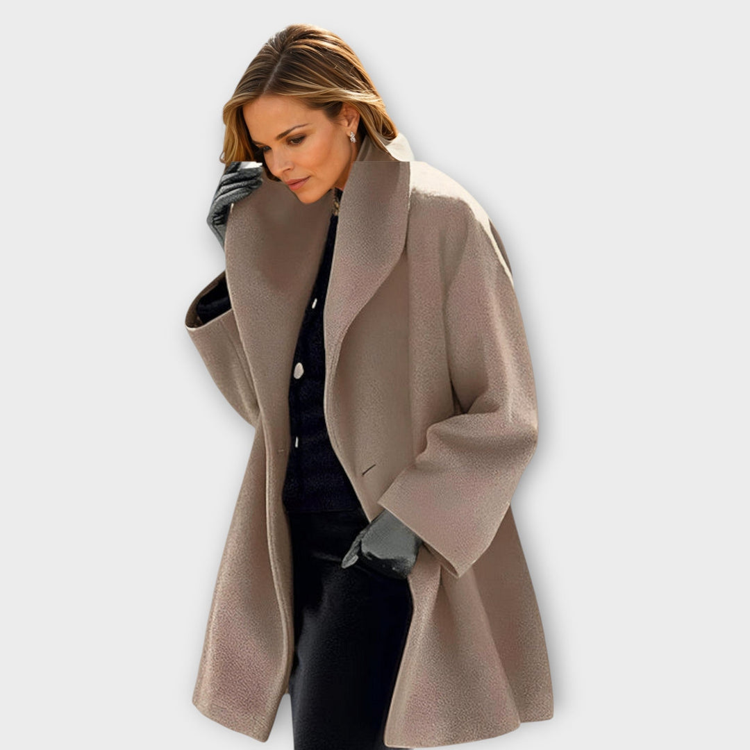 Manteau long femme coupe-vent, style tendance pour l'hiver, protège du froid avec élégance.