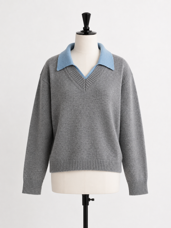 Pull femme gris, maille, col chemise. Un vêtement élégant et décontracté, parfait pour la saison automne-hiver.