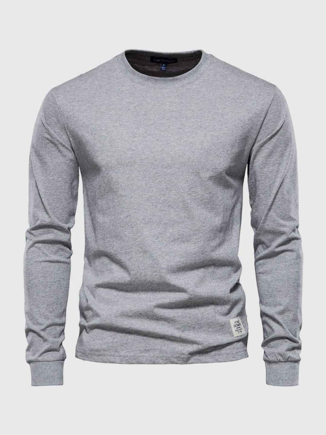 T-shirt homme confortable, manches longues et col rond. Vêtement casual essentiel pour un style moderne.
