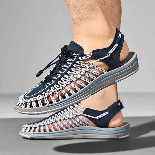Sandales légères pour hommes, design tissé respirant. Adhérence fiable pour les activités estivales.