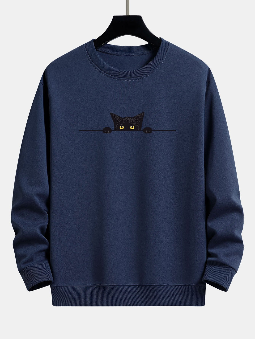 Sweat-shirt unisexe noir et ultra-confortable avec un design chat noir, idéal pour un look quotidien décontracté.