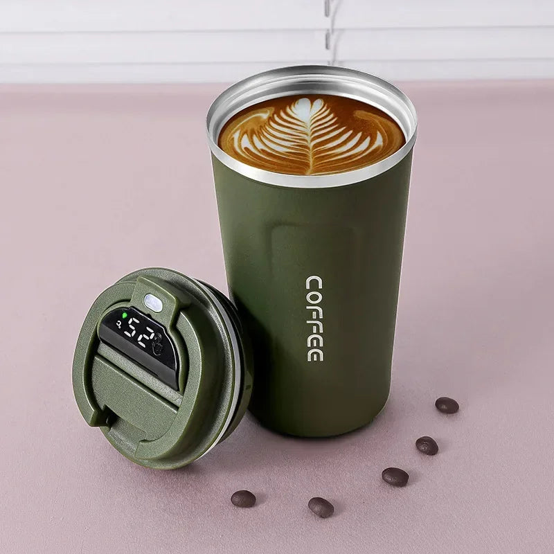 Tasse isotherme en inox, affichage de la température, idéale pour un mode de vie actif et sain.