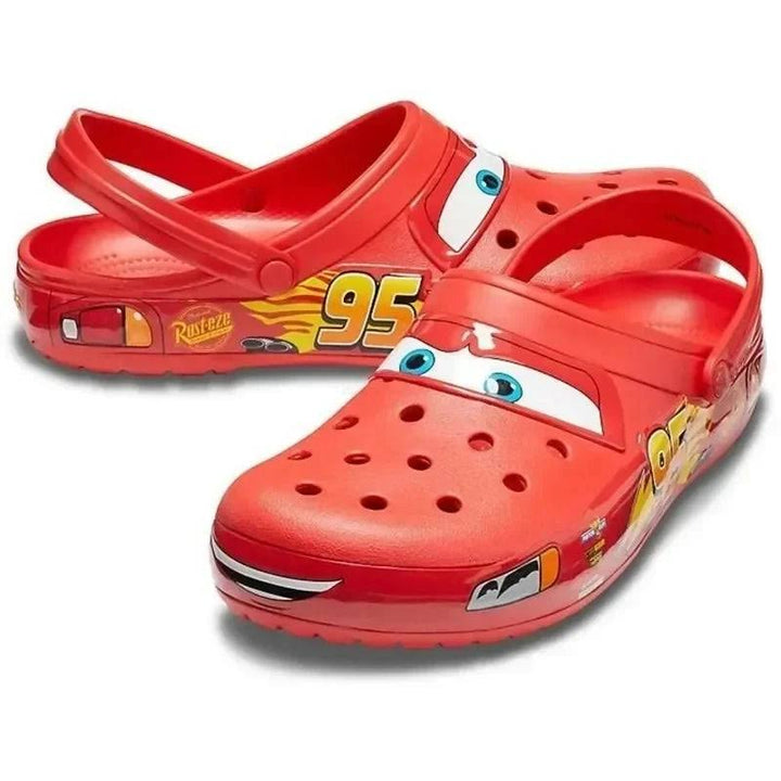 Sabots antidérapants pour enfants, filles ou garçons. Confortables et protecteurs, ces chaussures légères sont idéales plage et piscine.