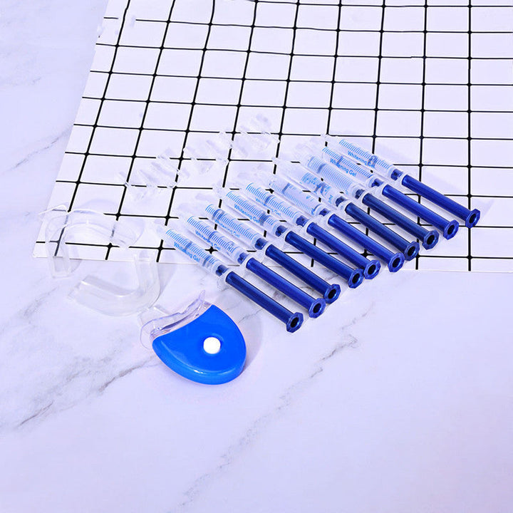 Solution professionnelle de blanchiment dentaire. Obtenez des dents plus blanches et un sourire radieux avec ce kit.