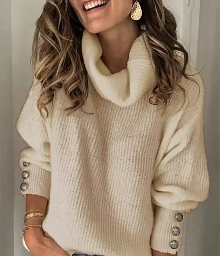 Pull femme col roulé élégant, confortable. Boutons décoratifs, vêtement hiver chic et polyvalent.