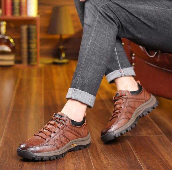 Chaussures hommes légères et confortables, conçues pour de longues journées de marche.