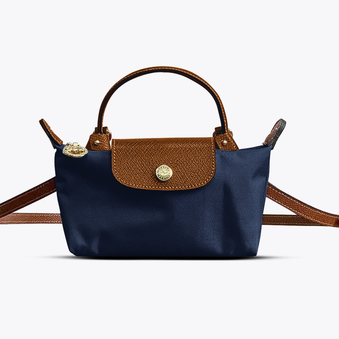 Petit sac bandoulière en PU imitation cuir, accessoire mode chic pour un look quotidien ou de soirée.