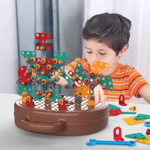 Boîte à jouets Montessori pour groupe. Encourage collaboration et développement social chez les enfants.