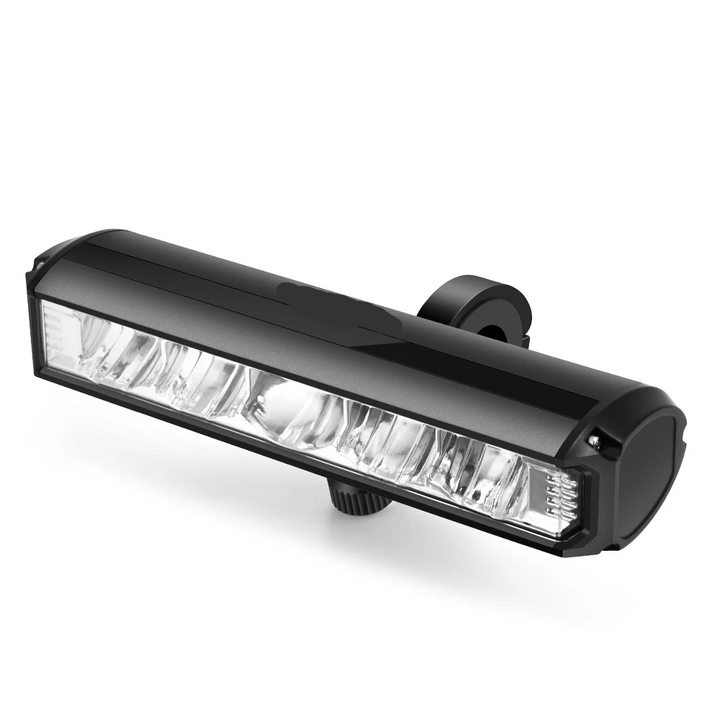 Lampe vélo avant pratique, 1400 lumens. Un éclairage fiable et rechargeable pour la sécurité.