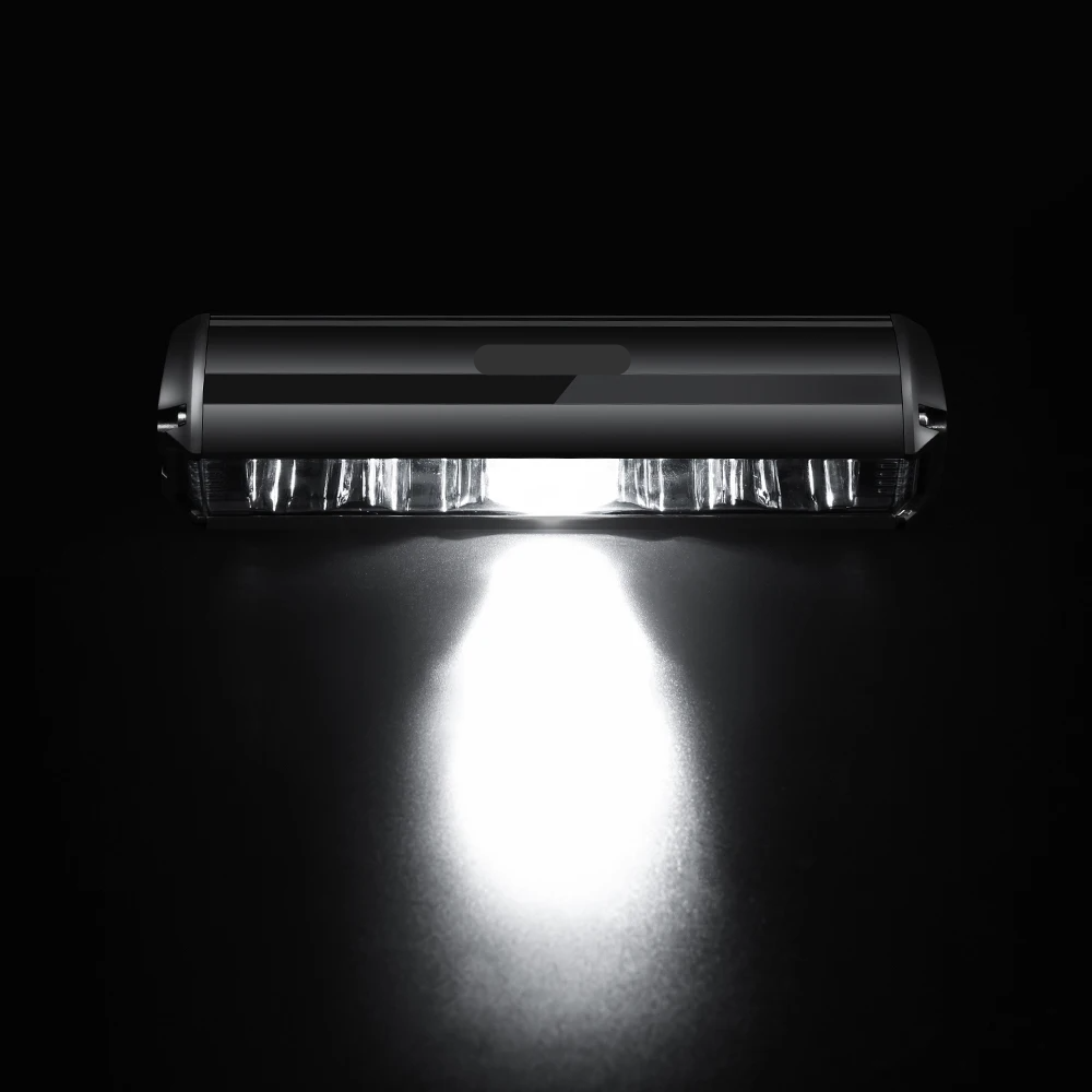Lumière vélo pour cyclisme nocturne, 1400 lumens. Illuminez votre chemin pour une sécurité accrue.