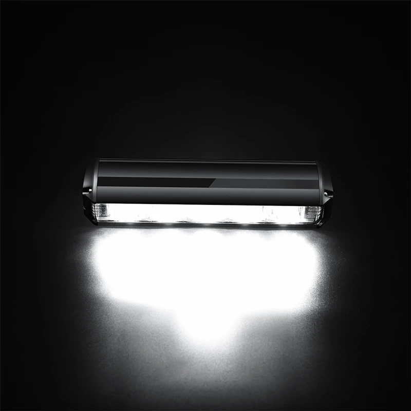 Accessoire vélo essentiel: lampe avant 1400 lumens. Visibilité optimale et sécurité pour vos sorties.