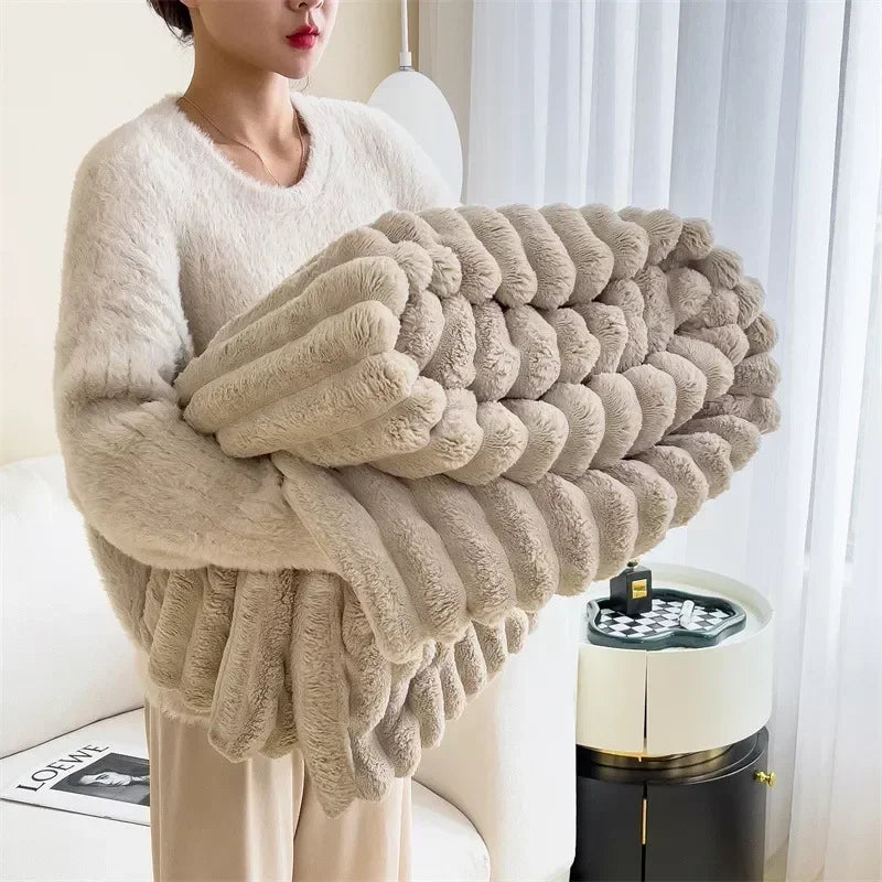 Couverture moelleuse pour enfant ou adulte, en polaire douce, pour un maximum de confort à la maison.