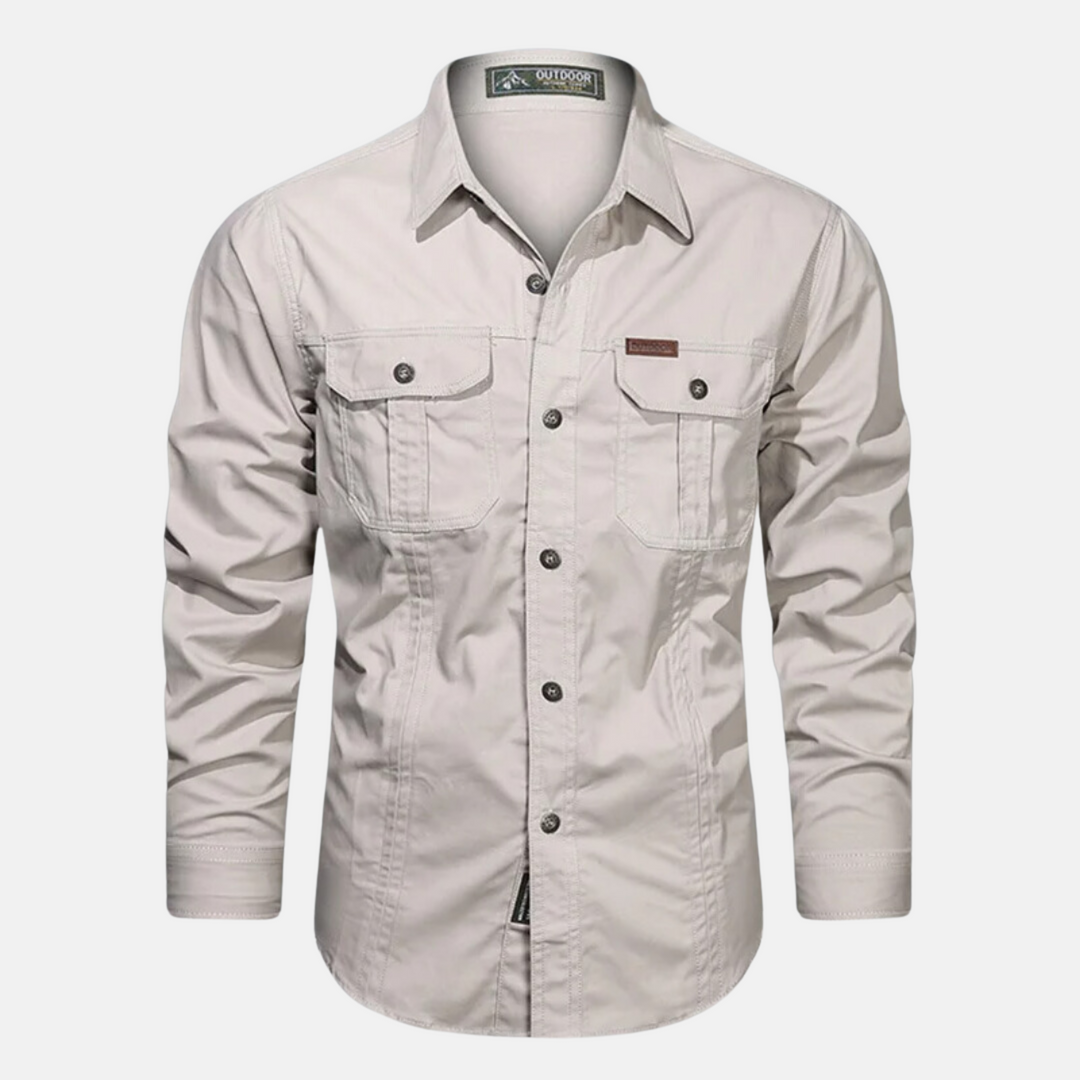 Chemise cargo homme polyvalente et stylée, idéale pour un look casual chic au quotidien. Confort et mode masculine.