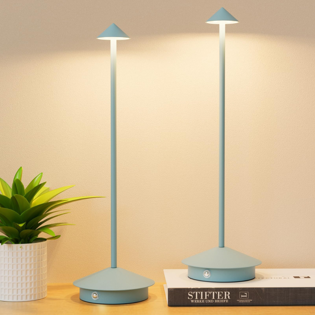 Éclairage d'ambiance LED sans fil et étanche, lampe de table moderne, parfaite pour dîners en extérieur.