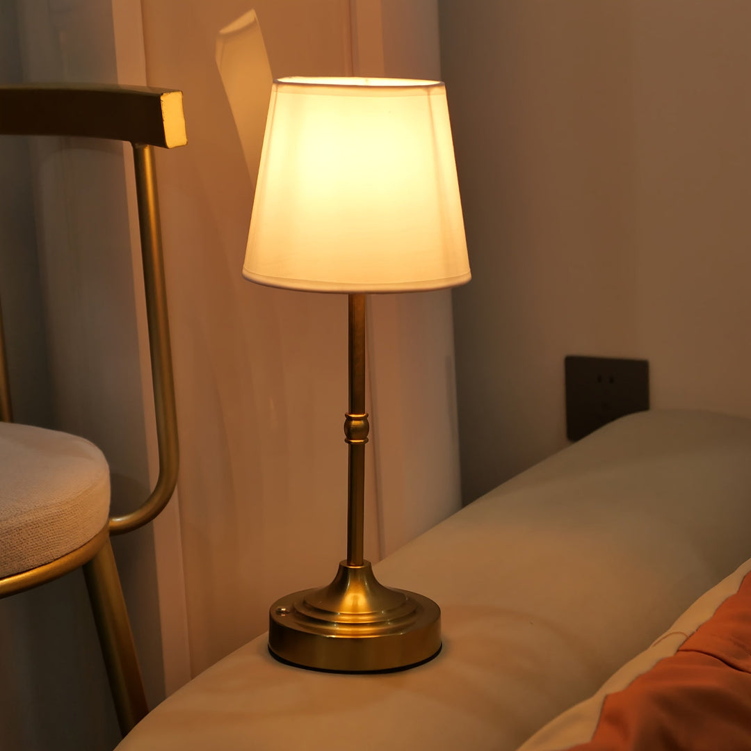 Lampe de table portable sans fil rechargeable USB, design élégant pour une lumière d'ambiance LED dans n'importe quelle pièce.