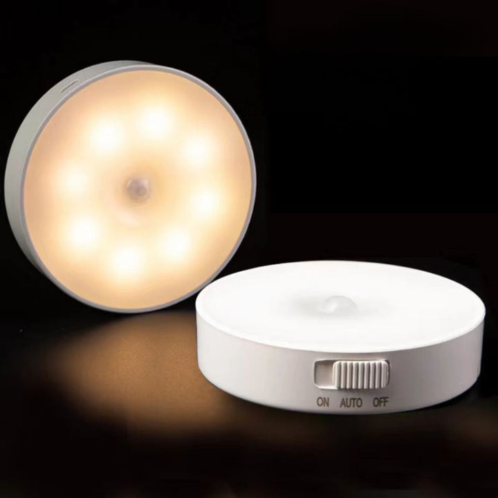 Lampe LED ronde murale, luminosité réglable, détecteur de mouvement, installation facile pour intérieur.