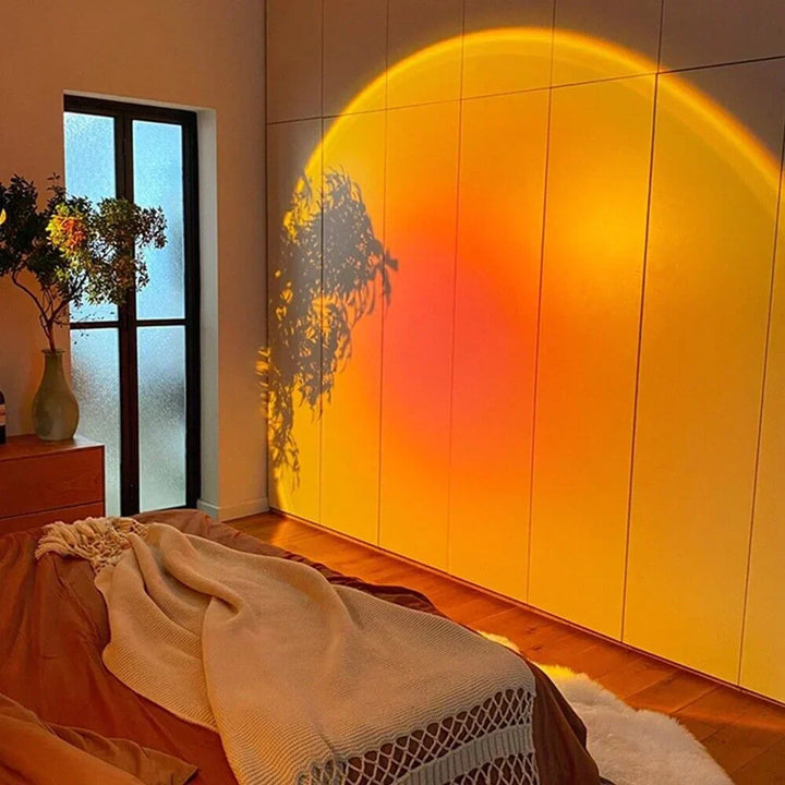 Lampe LED moderne effet coucher de soleil, technologie avancée pour une lumière d'ambiance chaleureuse.