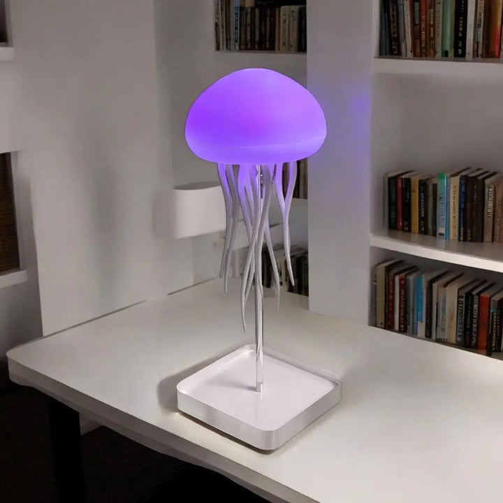 Luminaire LED méduse multicolore, idéal pour une décoration zen et apaisante dans salon ou chambre.
