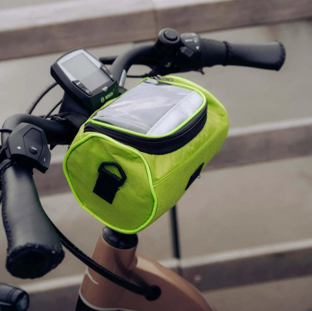 Sacoche vélo pour guidon, étanche et tactile, gardez votre smartphone accessible et protégé.
