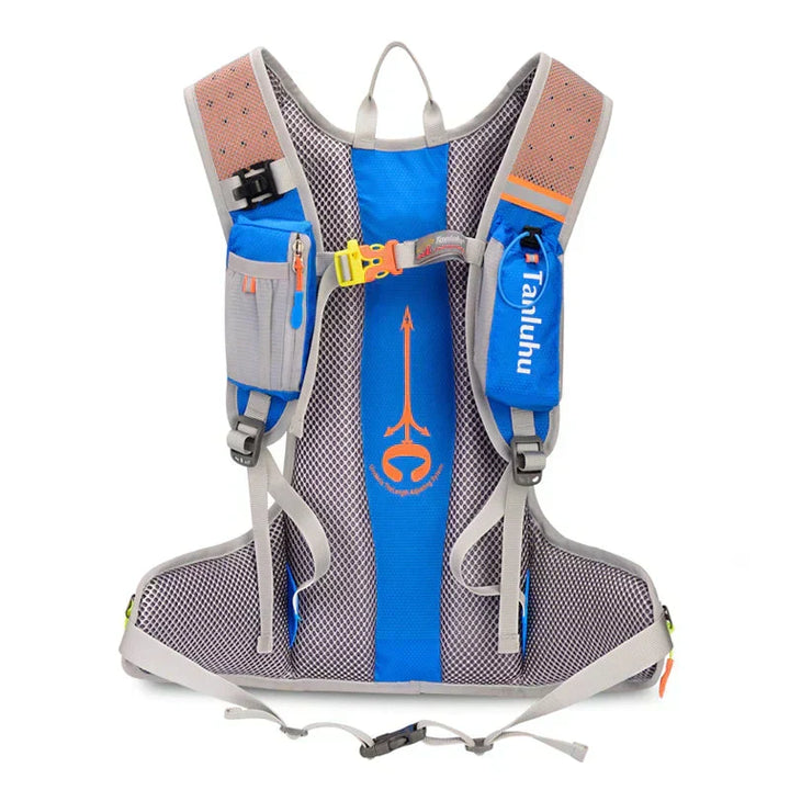 Compartiment principal du sac à dos de randonnée femme, avec espace pour l'équipement essentiel.