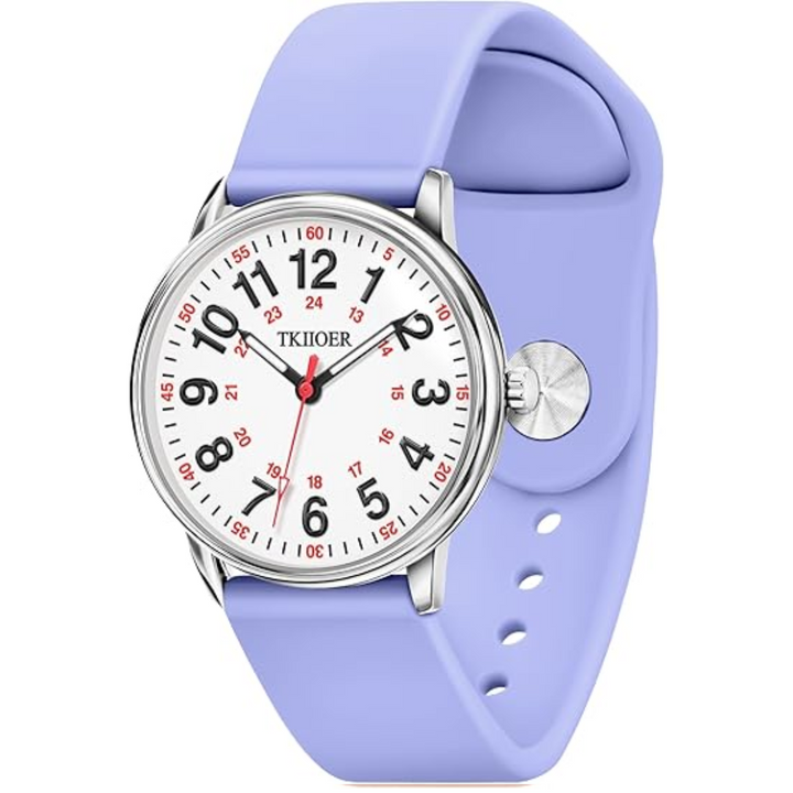 Montre infirmière étanche pour femme, cadran lumineux pour précision, idéale en milieu médical professionnel.