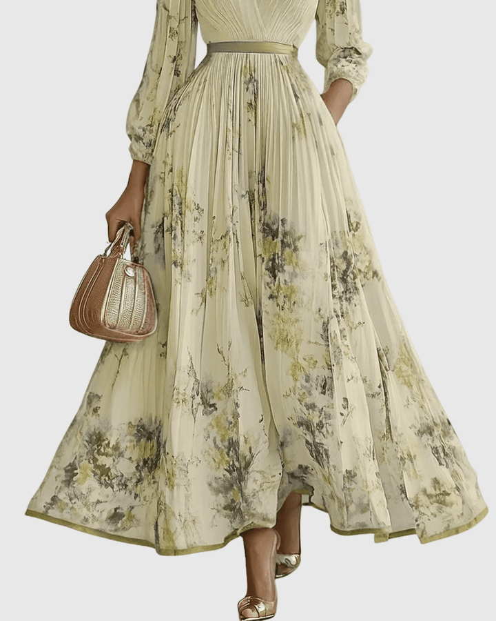 Robe plissée maxi, élégante et confortable, vêtement polyvalent pour toute femme stylée.
