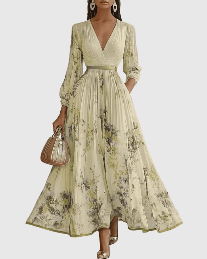 Robe décontractée longue plissée, style femme chic, parfaite pour le quotidien ou les vacances d'été.