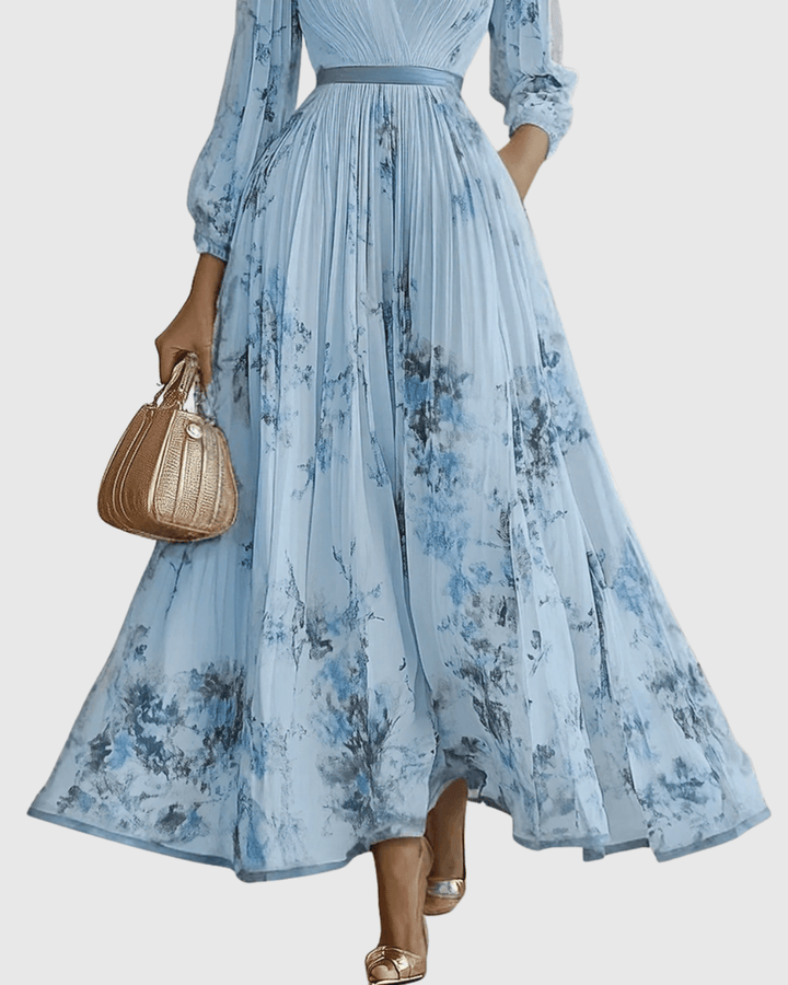 Robe de soirée plissée longue, mode féminine, pour une silhouette élégante et raffinée.