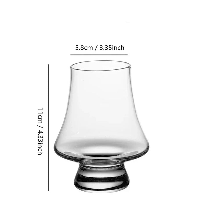 Magnifique ensemble de 4 verres à whisky pour une dégustation sophistiquée de spiritueux. Idée cadeau.
