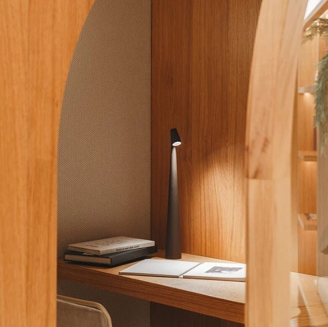 Lampe à poser LED sans fil, dimmable, pour créer une atmosphère cosy et relaxante.
